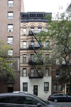 121 E 82nd St in New York, NY - Building Photo - Building Photo