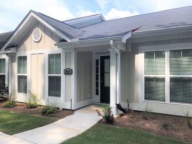 property at 3038 Stanhope Dr
