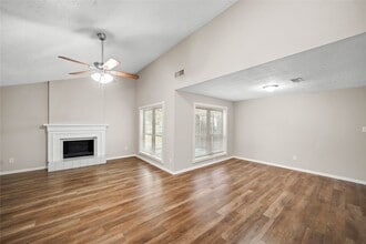 1606 Stone Lake Dr in Missouri City, TX - Building Photo - Building Photo
