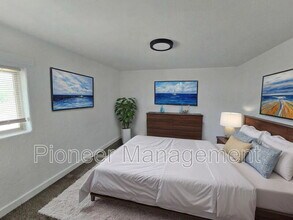 452 Alder St in Yoncalla, OR - Building Photo - Building Photo