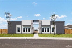 4220 W Walnut Ave in McAllen, TX - Building Photo