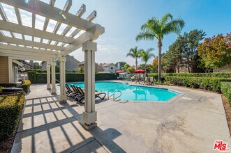 8725 Beckenham Ln-Unit -N in Inglewood, CA - Building Photo - Building Photo