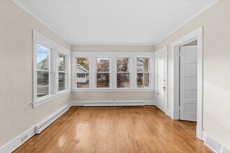 1005 Woodsdale Ave in Toledo, OH - Foto de edificio - Building Photo