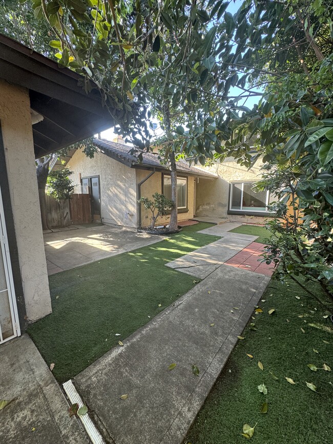 3603 W Park Balboa Ave, Unit 1 in Orange, CA - Foto de edificio - Building Photo