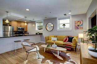 2600 Sherman Ave NW, Unit B4 in Washington, DC - Building Photo
