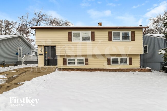 property at 752 W Hawley St