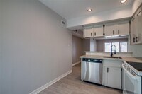 9025 Rue Cambon St photo'