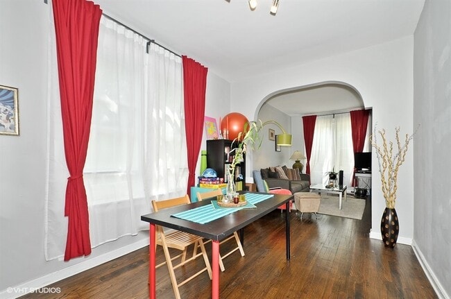 1701 N Maplewood Ave in Chicago, IL - Building Photo - Building Photo