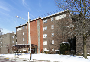 Lynwood Apartments