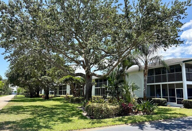 8 Garden St in Jupiter, FL - Building Photo - Building Photo