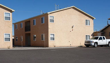 3413-3417 Vail Ave SE in Albuquerque, NM - Building Photo - Building Photo