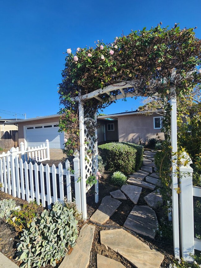 119 S Rena St in Arroyo Grande, CA - Building Photo - Building Photo