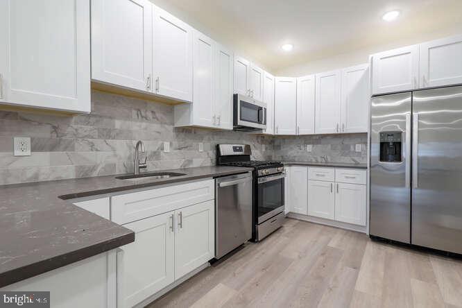 5217 Irving St in Philadelphia, PA - Building Photo