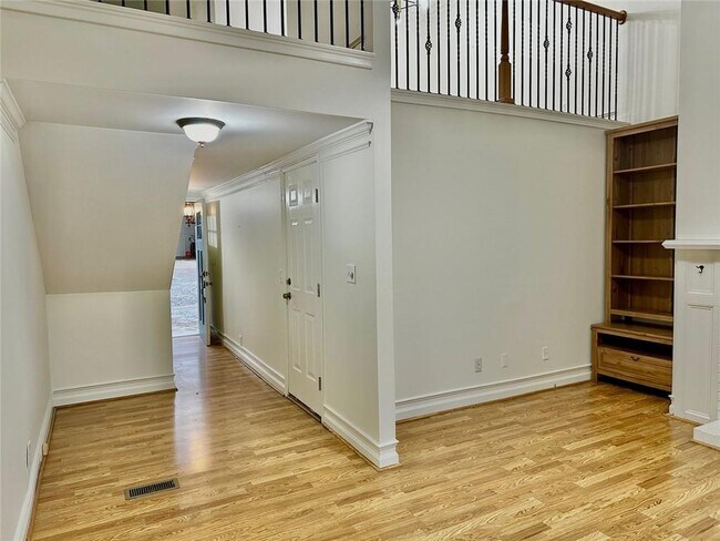 835 Glendale Terrace NE in Atlanta, GA - Building Photo - Building Photo