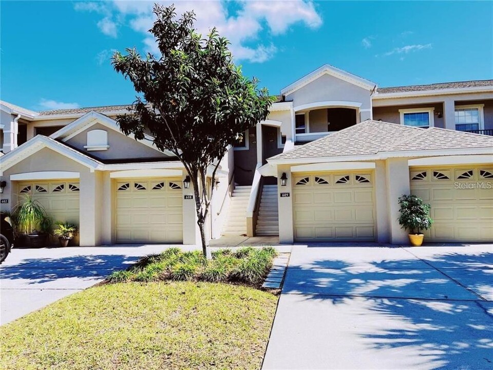 9417 Myrtle Creek Ln in Orlando, FL - Foto de edificio