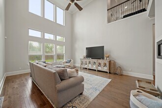 8550 Ridgepoint Dr in Houston, TX - Building Photo - Building Photo