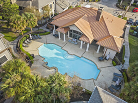 Beckley Apartments in Houston, TX - Building Photo