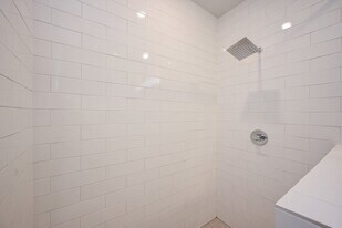 651 Press St in Houston, TX - Building Photo