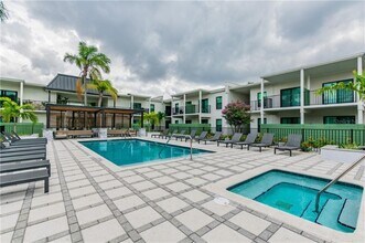 115 S Lois Ave in Tampa, FL - Building Photo - Building Photo