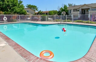 Carriage Stone Senior Apartments in Reno, NV - Building Photo