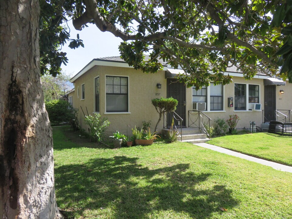 1857 Lake St in Glendale, CA - Foto de edificio