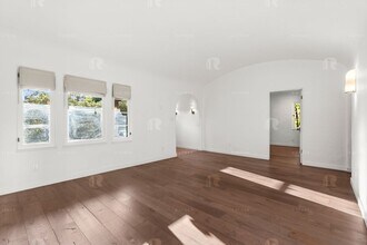 5432 Buffalo Ave in Los Angeles, CA - Building Photo - Building Photo