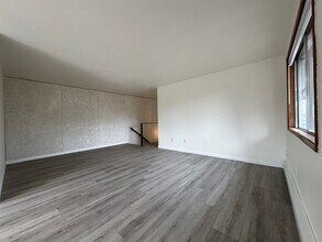 1019 N Bowdish Rd in Spokane Valley, WA - Building Photo - Building Photo