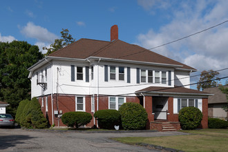 505 Bullocks Point Ave in Riverside, RI - Building Photo - Building Photo