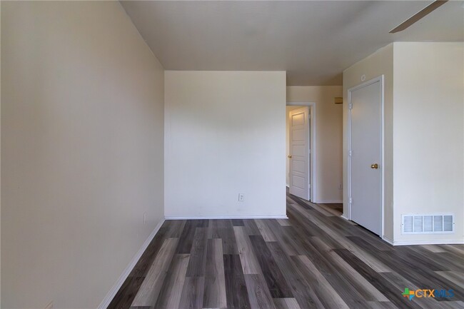 property at 1601 Benttree Dr