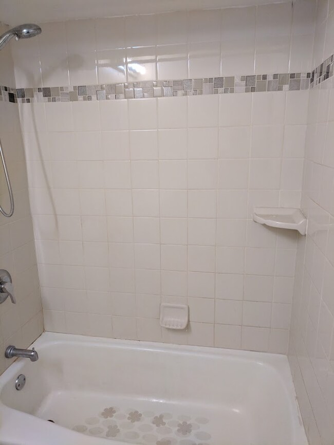 133 N Gregory St, Unit Unit#12 in Aurora, IL - Building Photo - Building Photo