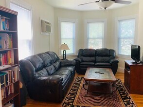 51 Beacon St, Unit 2 in Somerville, MA - Building Photo - Building Photo