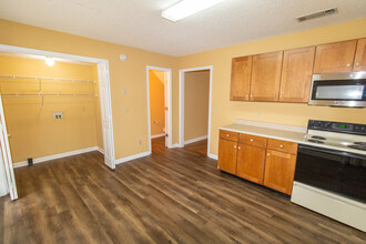1618 Drayton Ln in Statesboro, GA - Foto de edificio - Building Photo