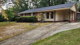 3814 Meadowcliff Dr in Columbus, GA - Building Photo