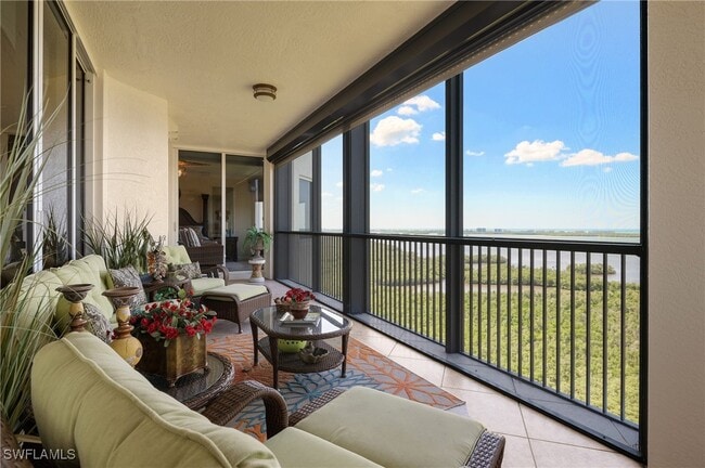 4875 Pelican Colony Blvd in Bonita Springs, FL - Foto de edificio - Building Photo