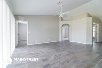 3010 SW 11th Pl in Cape Coral, FL - Foto de edificio - Building Photo