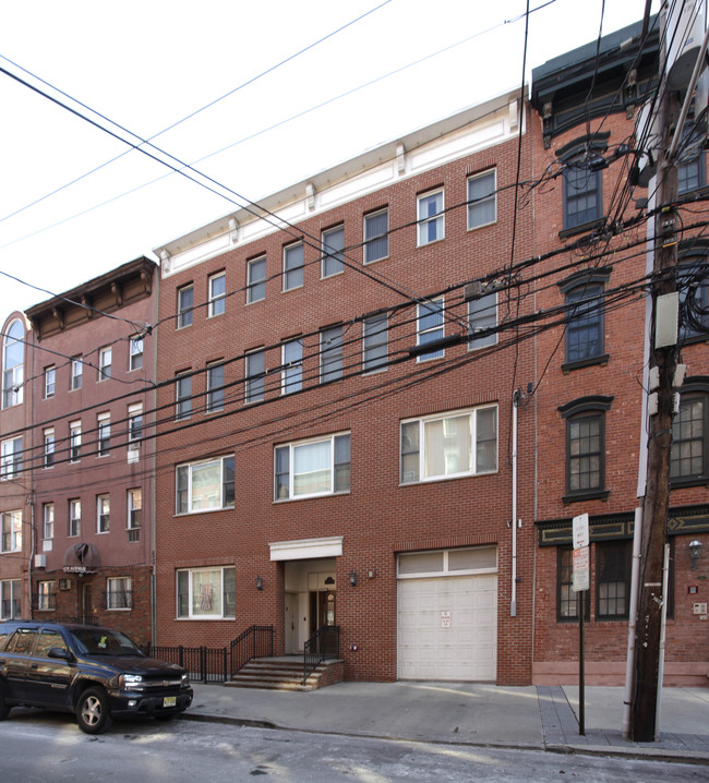 223 Willow Ave in Hoboken, NJ - Building Photo - Building Photo