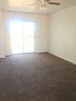 191 W State St, Unit #4 in El Centro, CA - Building Photo