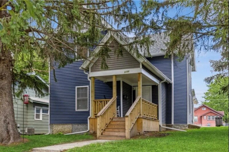 1131 Euclid Ave in Des Moines, IA - Building Photo