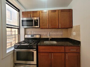 585 W 204th St in New York, NY - Foto de edificio - Building Photo