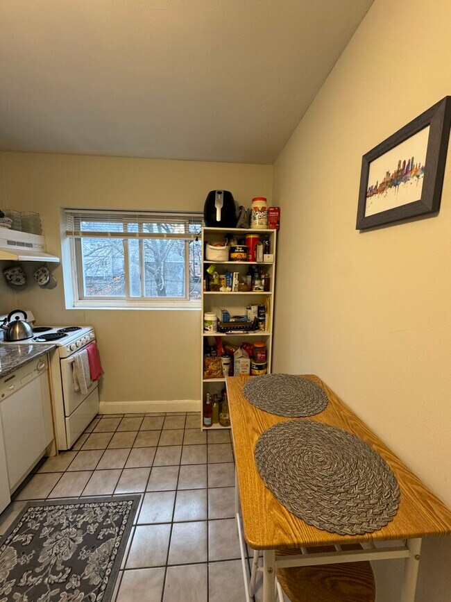 63 Selkirk Rd in Boston, MA - Building Photo - Building Photo