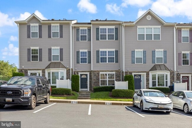 property at 1918 Lennox Dr