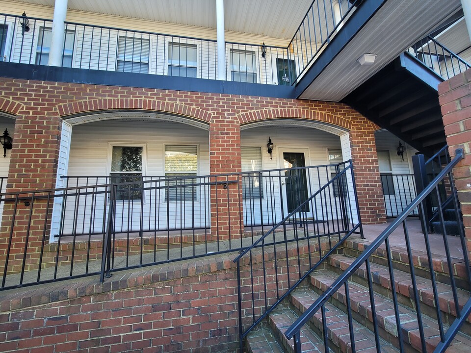 103 Westover Ave in Norfolk, VA - Building Photo