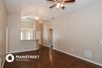 8306 Longspur Ave in Jacksonville, FL - Foto de edificio - Building Photo