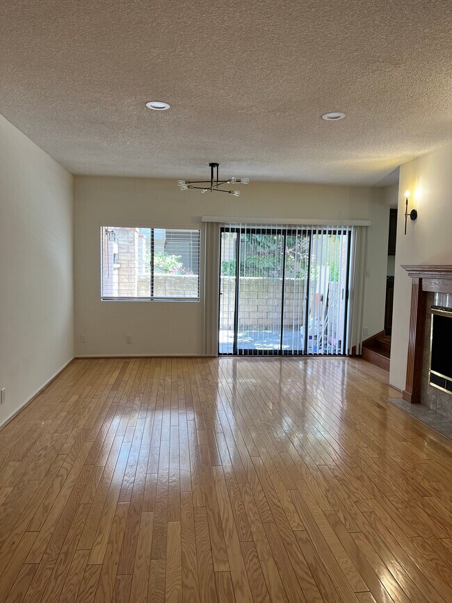 11911 Magnolia Blvd in Los Angeles, CA - Building Photo - Building Photo