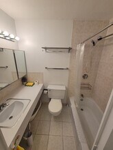 65 Babcock St, Unit 2 in Brookline, MA - Foto de edificio - Building Photo