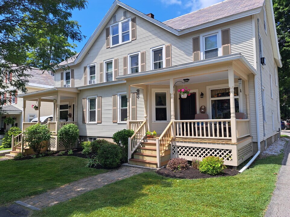 17 Kingsley Ave, Unit 1 in Rutland, VT - Building Photo