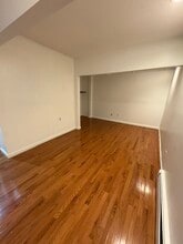 390 Riverway, Unit 2 in Boston, MA - Building Photo - Building Photo