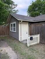 117 Bryan St in Weatherford, TX - Building Photo
