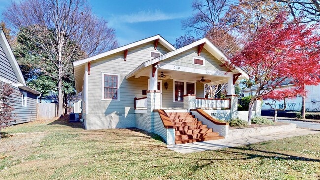 property at 2100 Rozzelles Ferry Rd