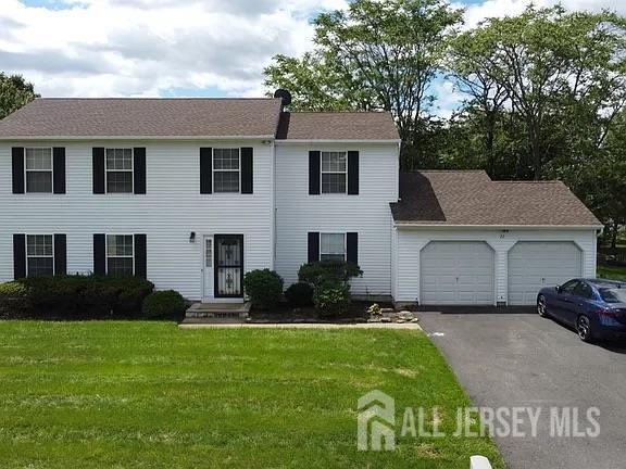 22 Karnell Dr in Piscataway, NJ - Building Photo